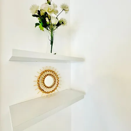 Mickael - De Standing 4 Prs - A 300m Apartment